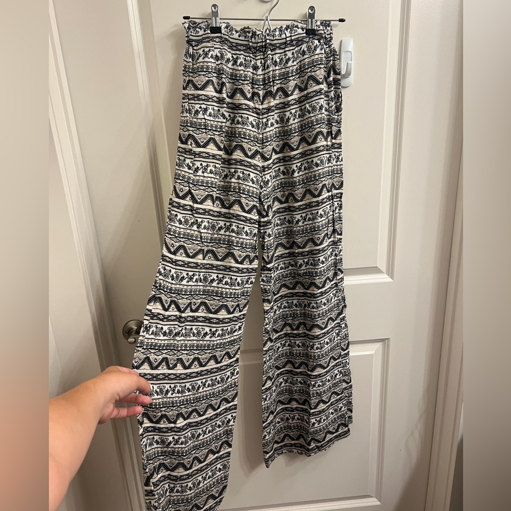 Forever 21 Patterned Wide Leg Pants